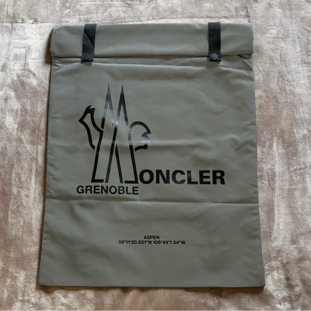 Moncler GRENOBLE ASPEN Ski Reflective Bag Backpack Big Logo New Authentic Unisex